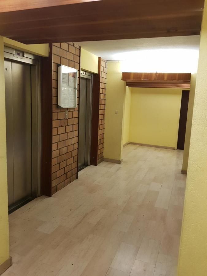 Tout Confort - Clim- Salle De Bain Commune 尼姆 外观 照片