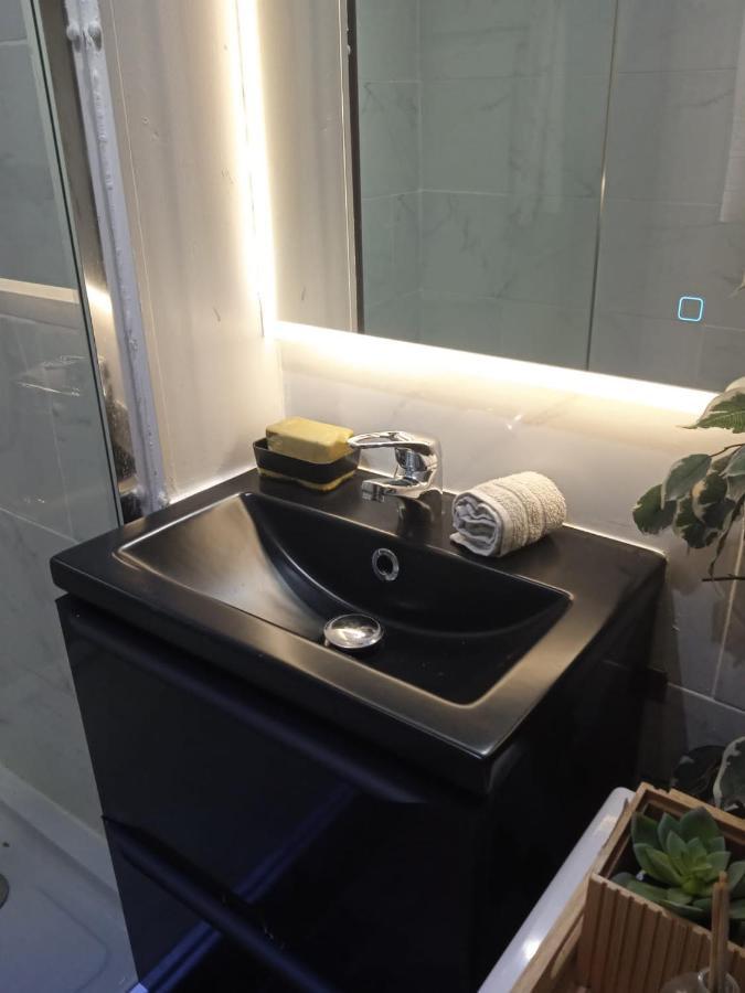 Tout Confort - Clim- Salle De Bain Commune 尼姆 外观 照片