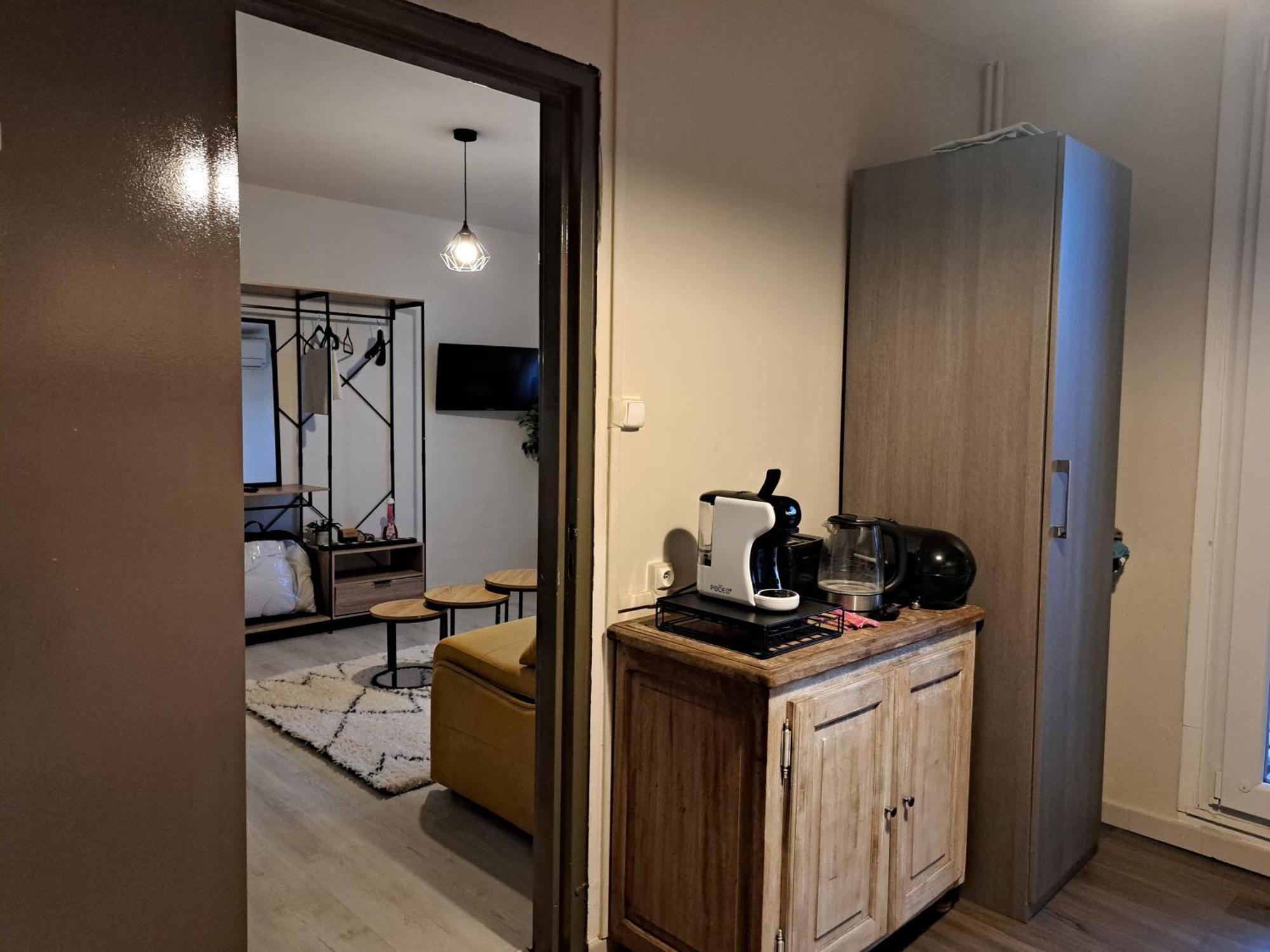 Tout Confort - Clim- Salle De Bain Commune 尼姆 外观 照片