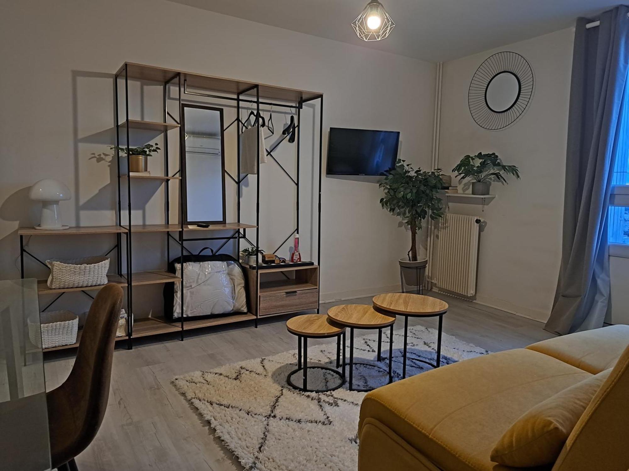 Tout Confort - Clim- Salle De Bain Commune 尼姆 外观 照片