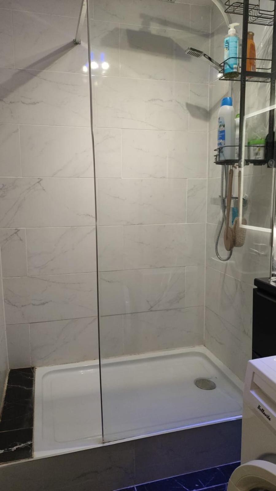 Tout Confort - Clim- Salle De Bain Commune 尼姆 外观 照片