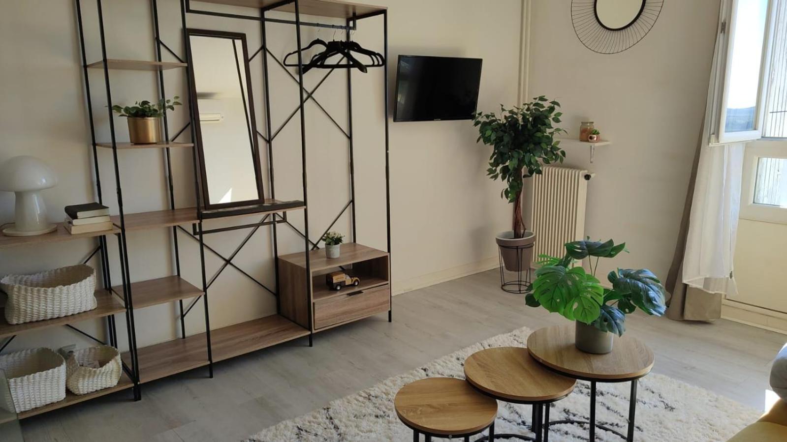 Tout Confort - Clim- Salle De Bain Commune 尼姆 外观 照片